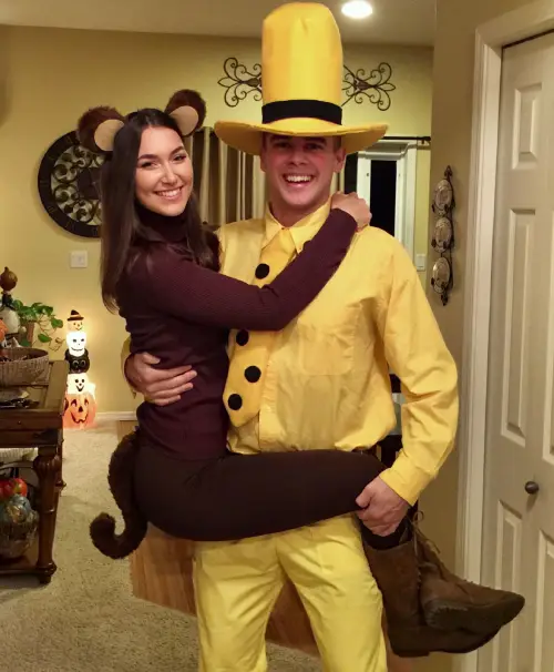 Funny Halloween Costumes for a Couple that looks amazing 1