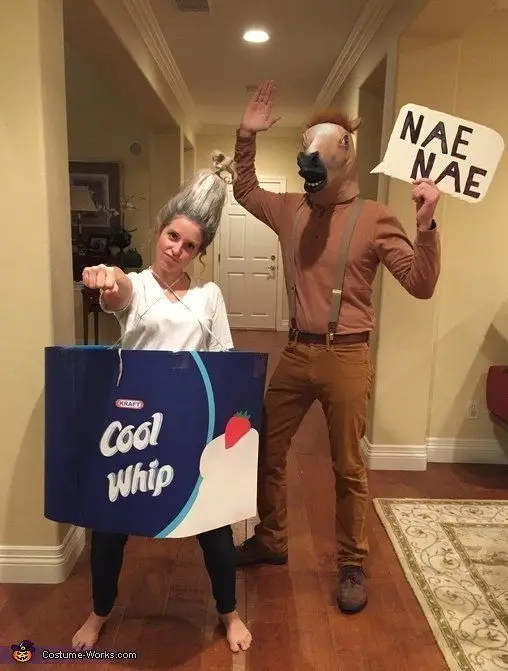 Funny Halloween Costumes for a Couple that looks amazing 22
